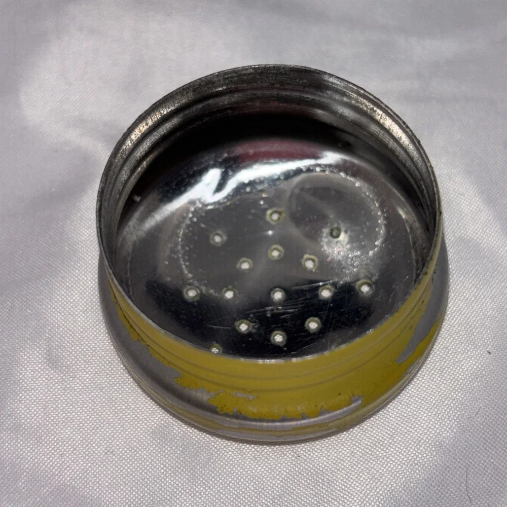 Vintage Amber Glass Salt‎ Pepper Shakers Takahashi Japan Yellow Metal Screw Lids